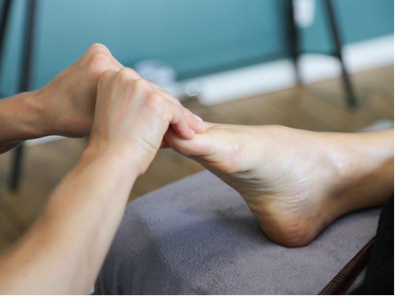 Massage du pied — soin Étoile des extrémités