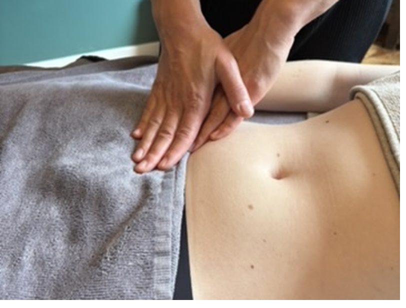 Massage du ventre — soins spécifiques HominiSens